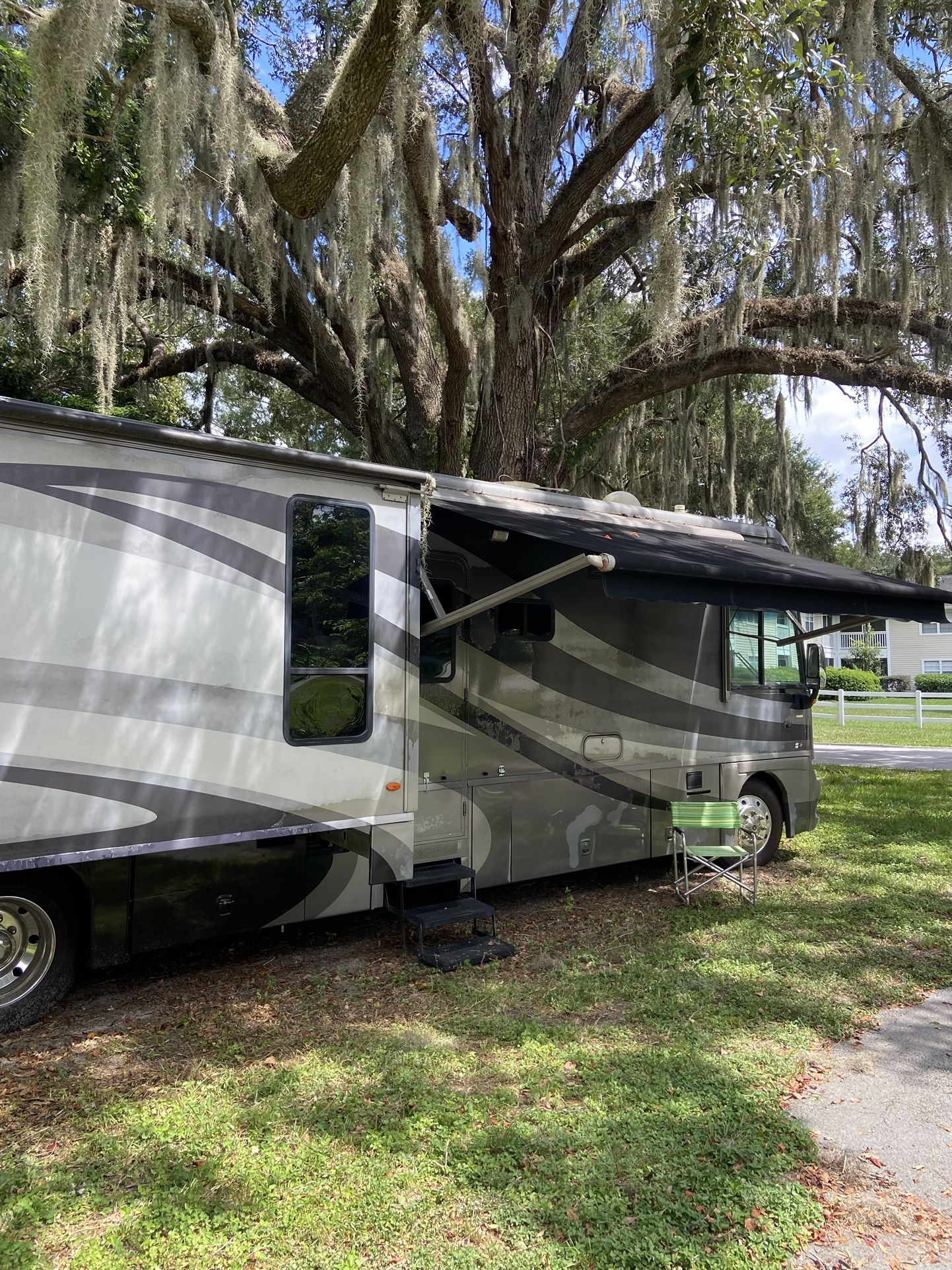 2006 Winnebago Adventure 38t