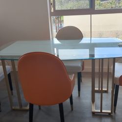 Dinning Table 