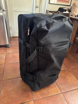 Euro travel suitecase with back wheels
