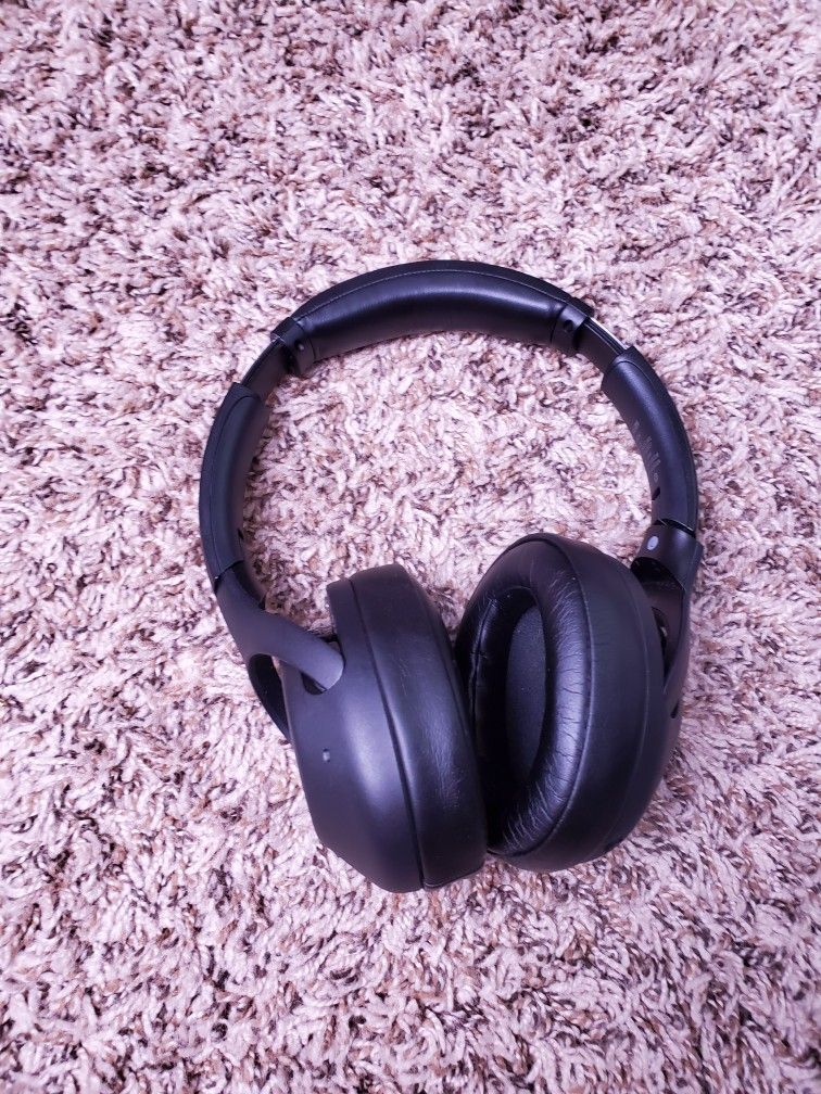 Sony Wireless Noise Canceling Bass Headphones
