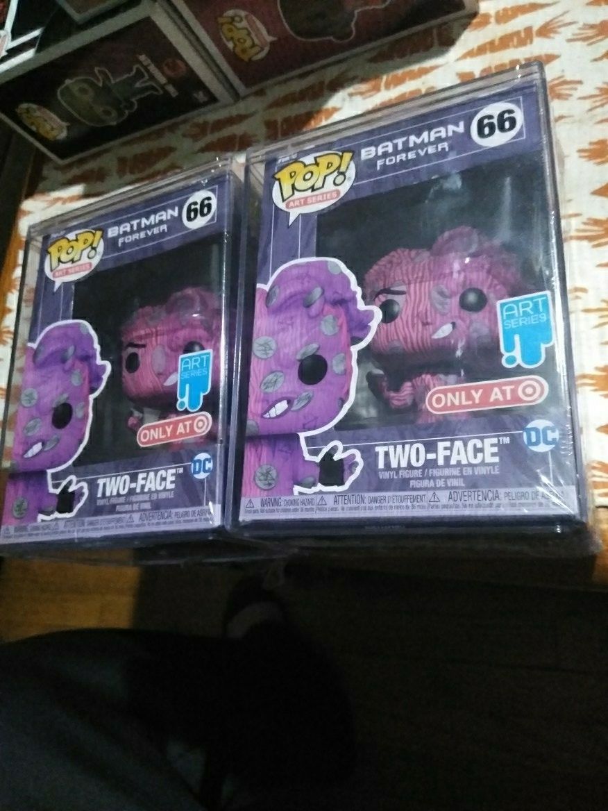 Funko Pop Batman Forever DC Two Face Art Series Target Exclusive Hard Acrylic Case Mint Condition #66 See Description