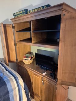 Armoire... Pls Read Description