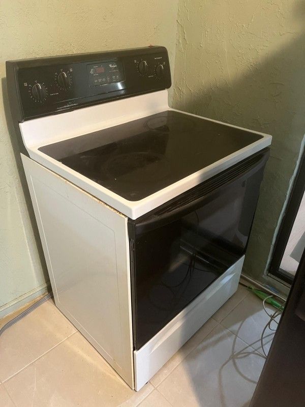 Whirlpool Oven And Stove