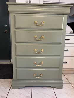 Dresser