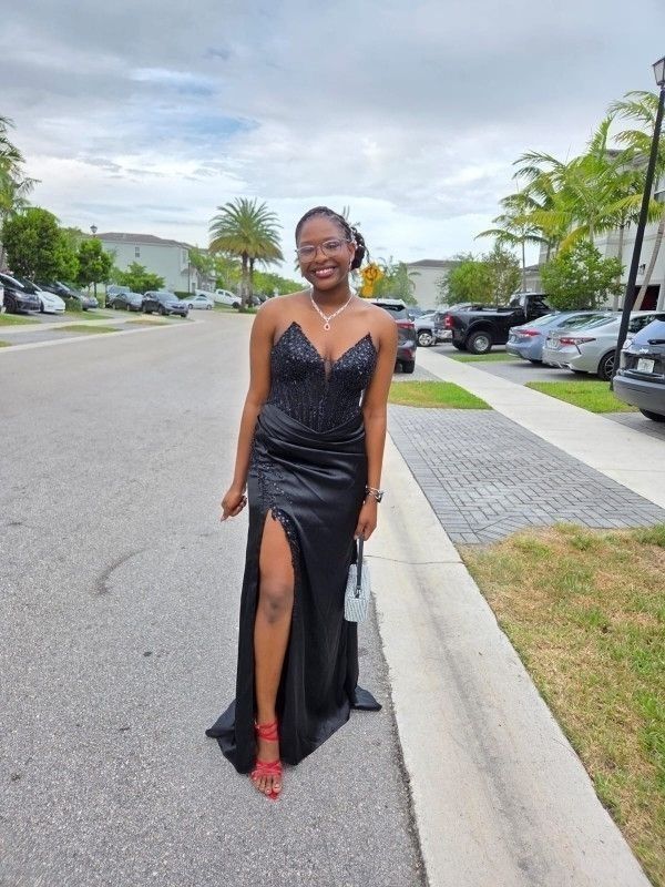 Black Long Sequin Prom Dress Size 10