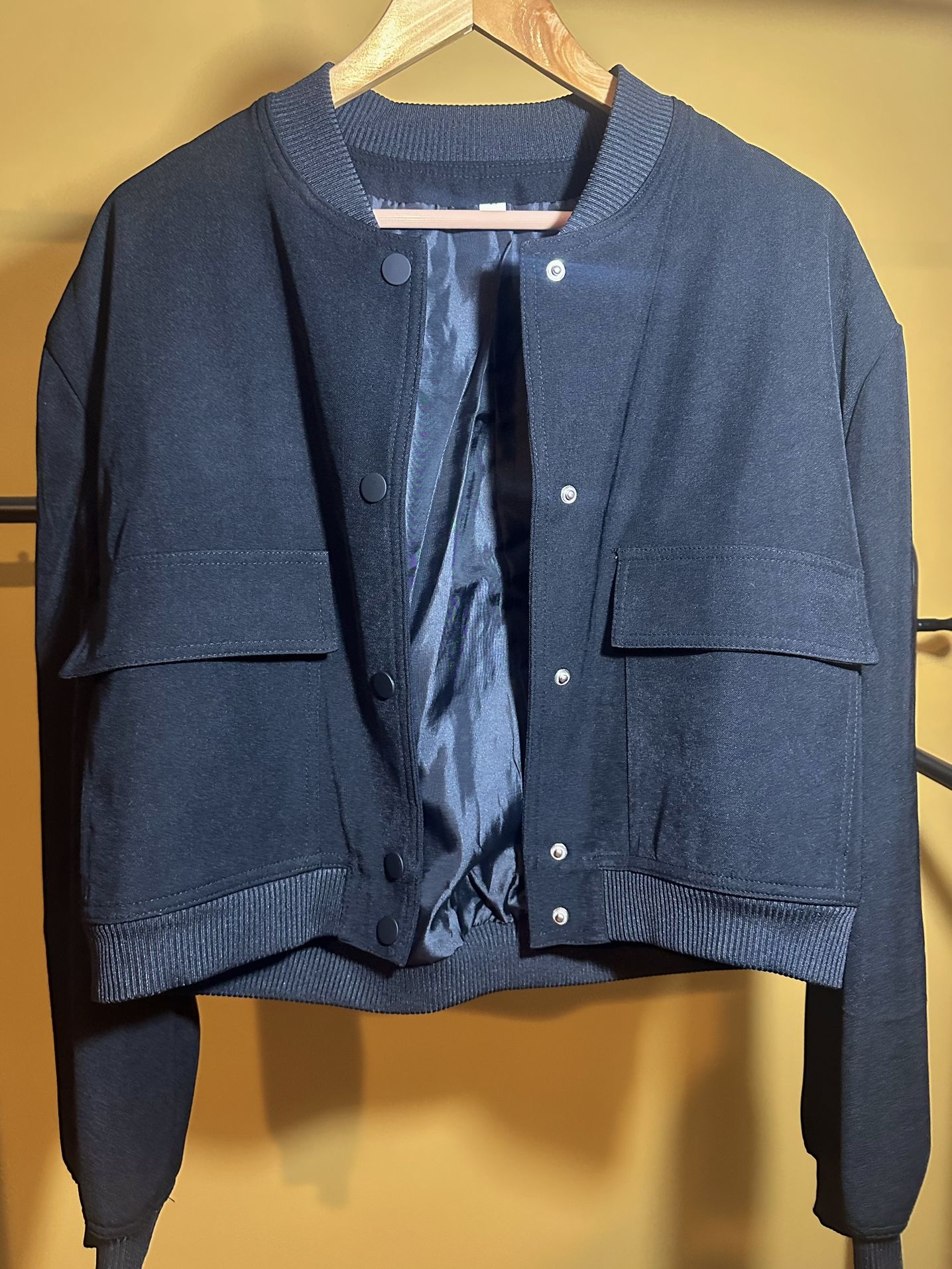 Black Bomber Jacket – Women’s Size M