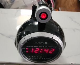 Digital Clock/Radio Projector