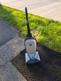 Sonic clean vaccum