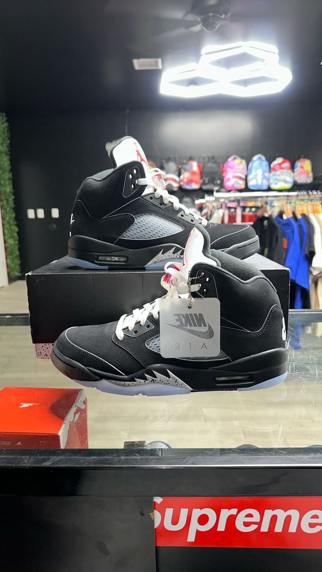 Jordan 5 Black Metallic Reimagined Sz 9.5