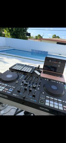 RANE FOUR Serato DJ Pro Controller – Mint Condition