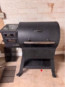 Louisiana Pellet Smoker with WiFi (Black Label)