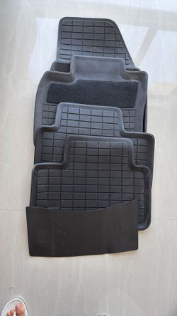 Volvo All-Weather Rubber Floor Mats