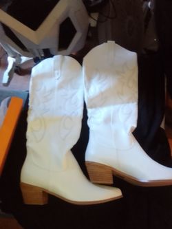 Ouepiano White Knee-High Western Cowboy Boots