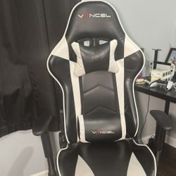 Vancel Gaming Chair – $80Quick Sale)