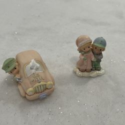 Vintage 2001 Precious Moments Hawthorne Village 79384-A “Special Delivery” and 79381-A “Sing His Praises”