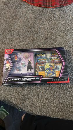 Pokemon Cynthia’s Garchomp EX Premium Collection
