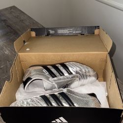 Adidas Taekwondo W Metallic Silver Sneakers – Women’s Size 7 – Worn Once