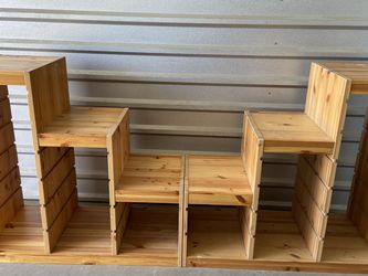 Shelf organizer/Sitting Nook