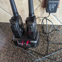 2 Midland Walkie Talkies With Charger