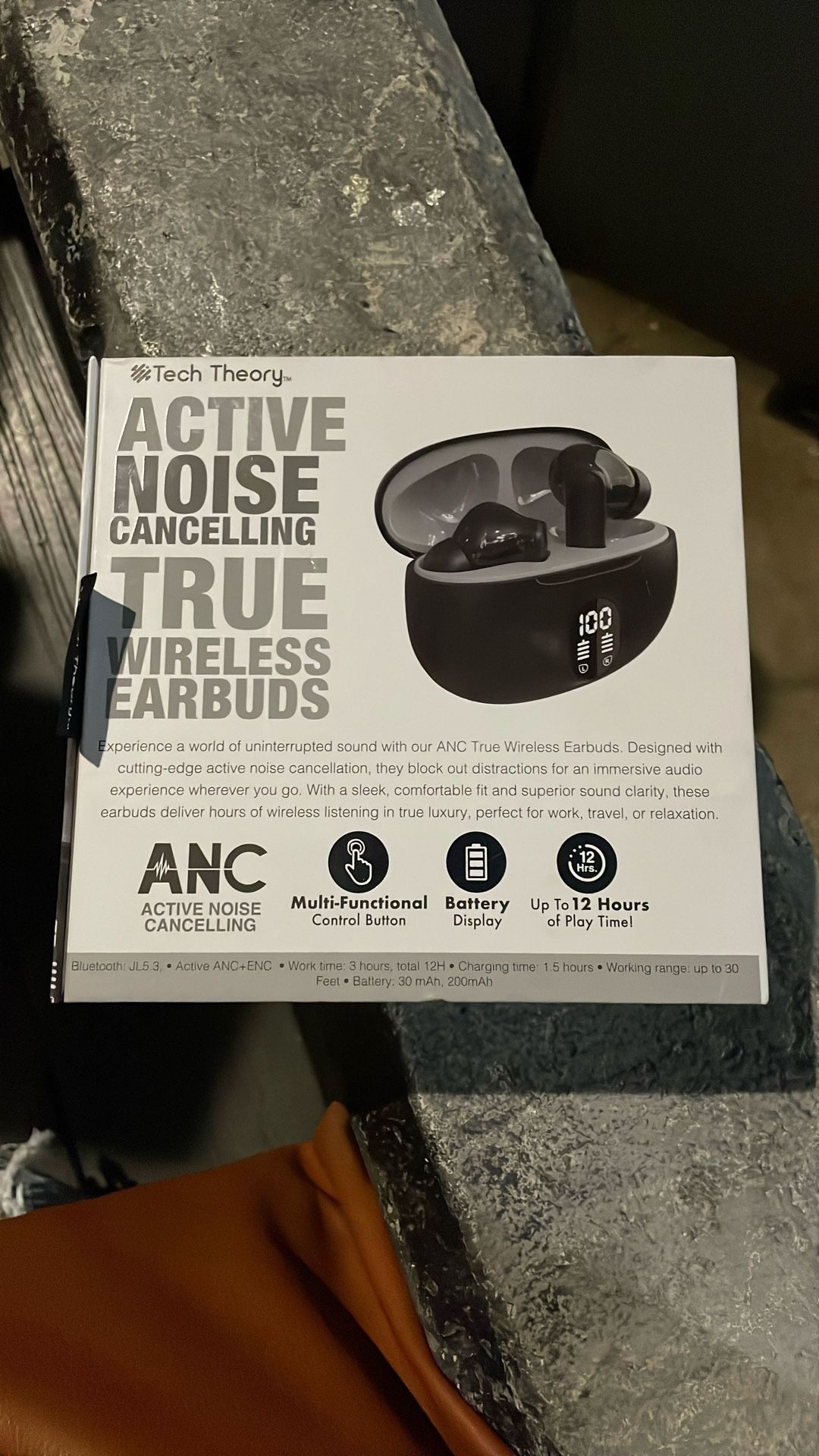 Wireless earbuds