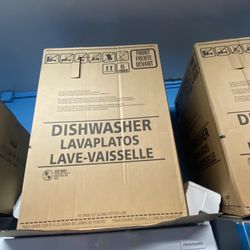 🥰 NEW NEW NEW BEAUTIFUL 😻 DISHWASHER SSTEEL AND WHITE FRIGIDAIRE 