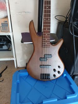 Ibanez electric bass
