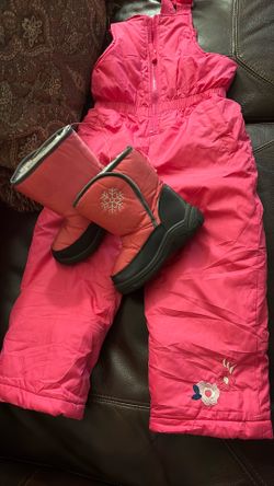 Snow bib 4t and boots Size 9c New