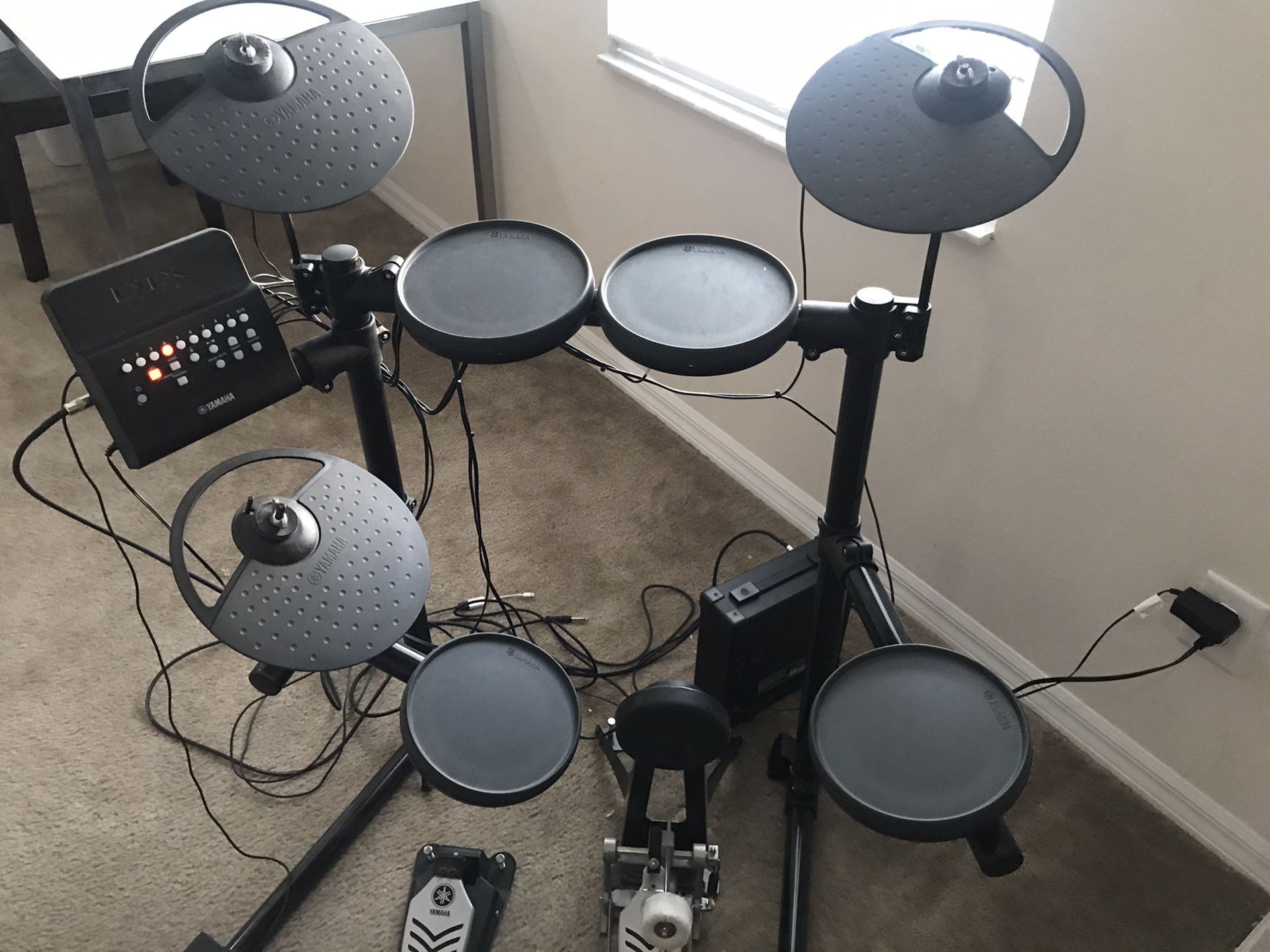 Yamaha DTX430K Drum Set