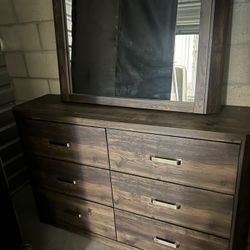Dresser with Mirror 