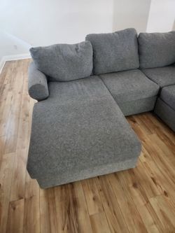 Sofas/sectional