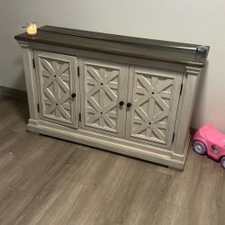 Entertainment Center (Need Gone ASAP)