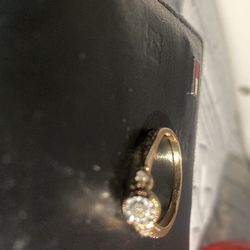 10k Diamond Ring 