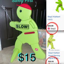 $15 Step 2 Portable Safety Sign Alert Kids Visual Warning ⚠️ in great condition last life time heavy