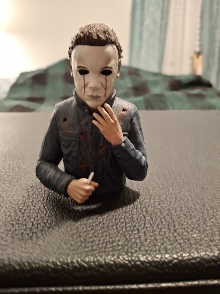 Michael Myers Spinatures Record Player Topper