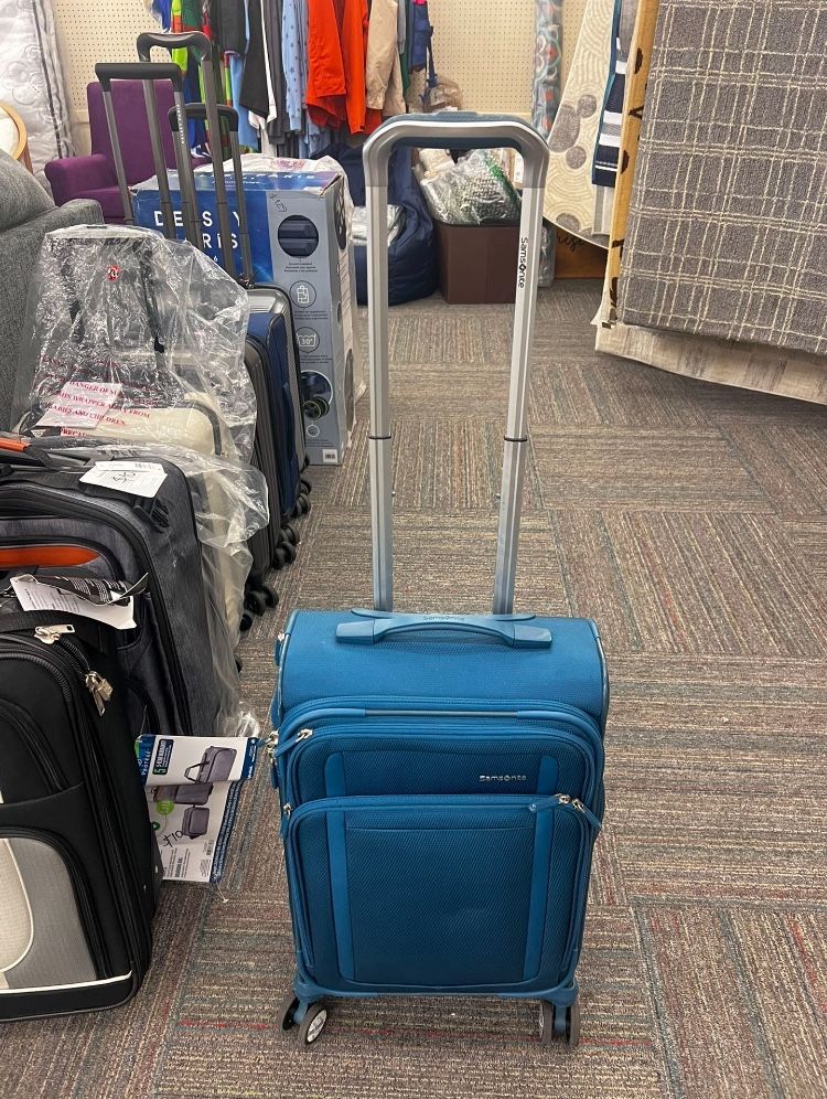 Samsonite 22" Softside Carry-On Luggage Spinner - Turkuaz, New