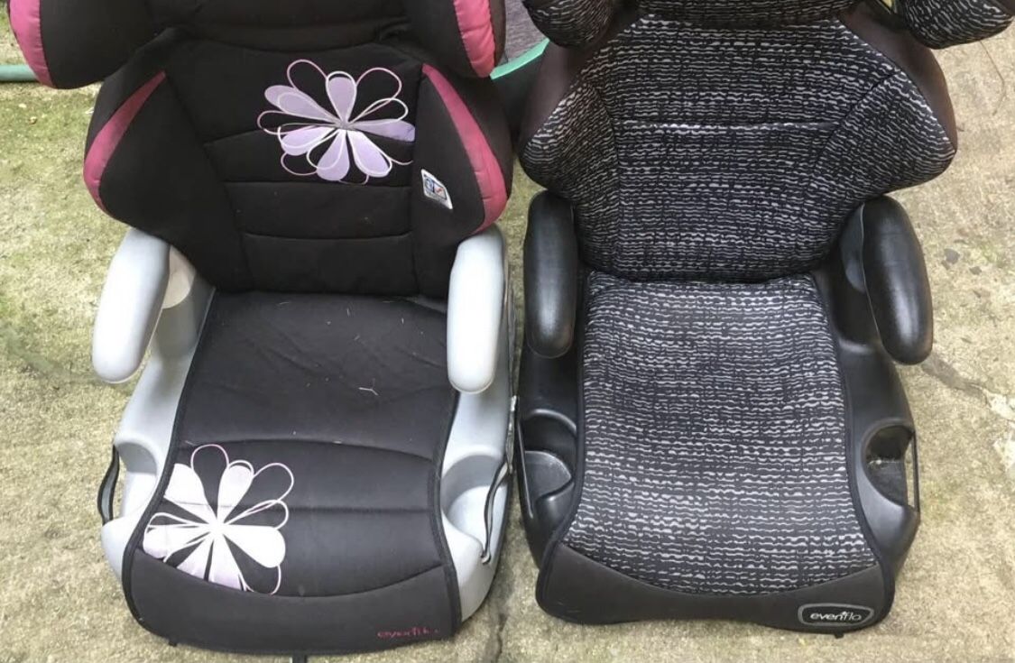 2 Booster Seats