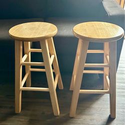 Set of 2 Solid Wood Counter Stools – 24” – Natural Finish