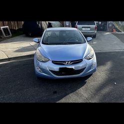 2013 Hyundai Elantra / GLS Sedan 4D 