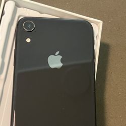 iPhone XR UNLOCKED Like New 