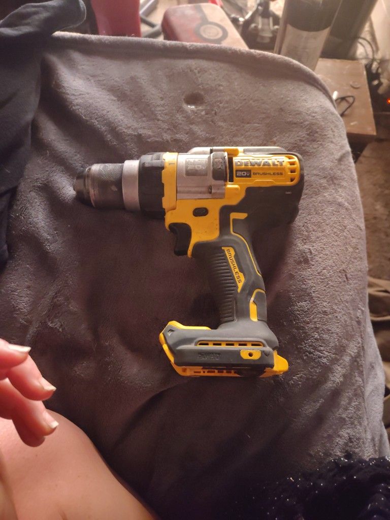 DeWalt Hammer drill Dcd999