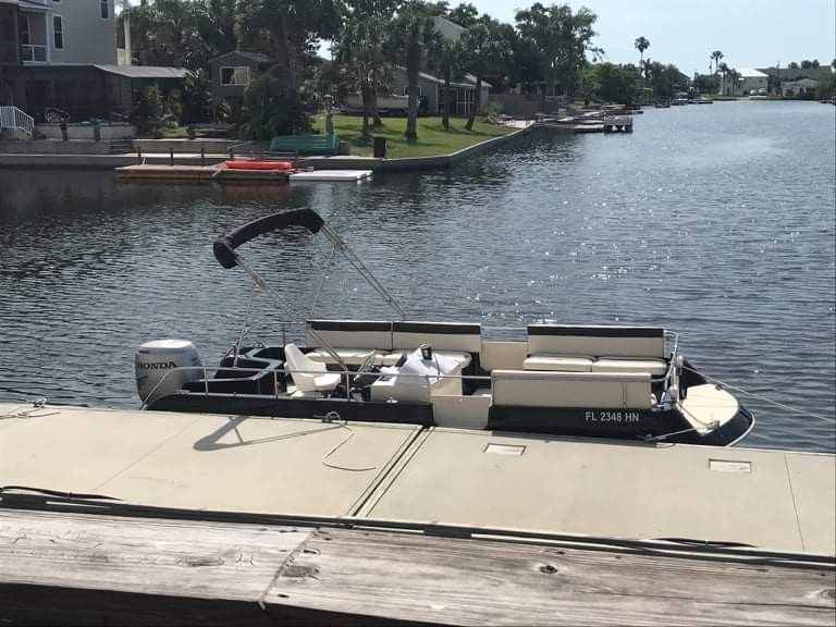 Legacy Typhoon 21ft Deck Boat