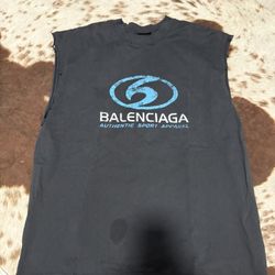 Balenciaga T shirt no sleeve
