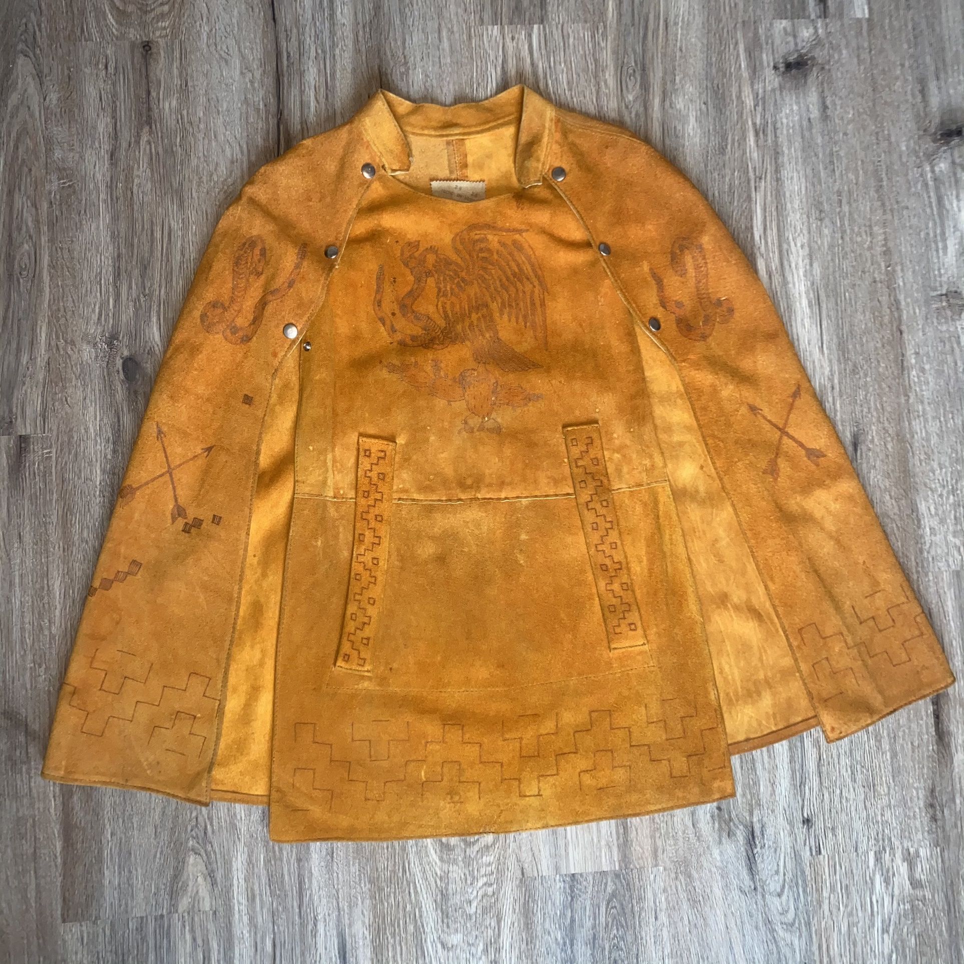 BUTTON UP FELT PONCHO