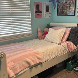 Twin Sleigh Bed