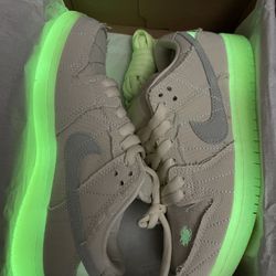 New Dunk mummy Size 5.5M / 7 Women - Perfect For Halloween