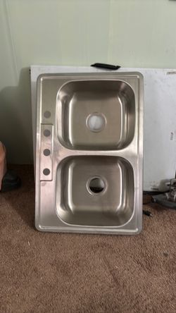 Stainless steel kitchen sink