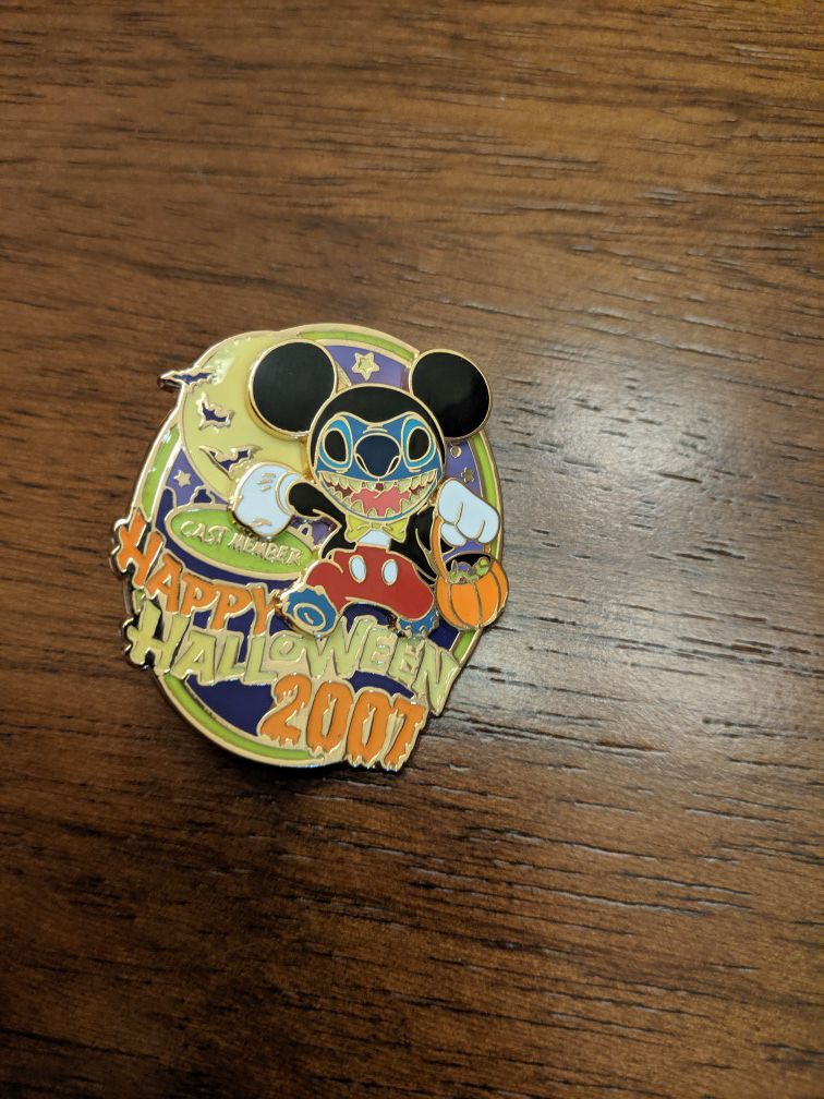 Limited edition of 1500 stitch pin from Halloween 2007