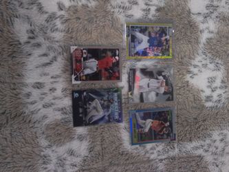 Lot of Baseball Cards (Info in Description)