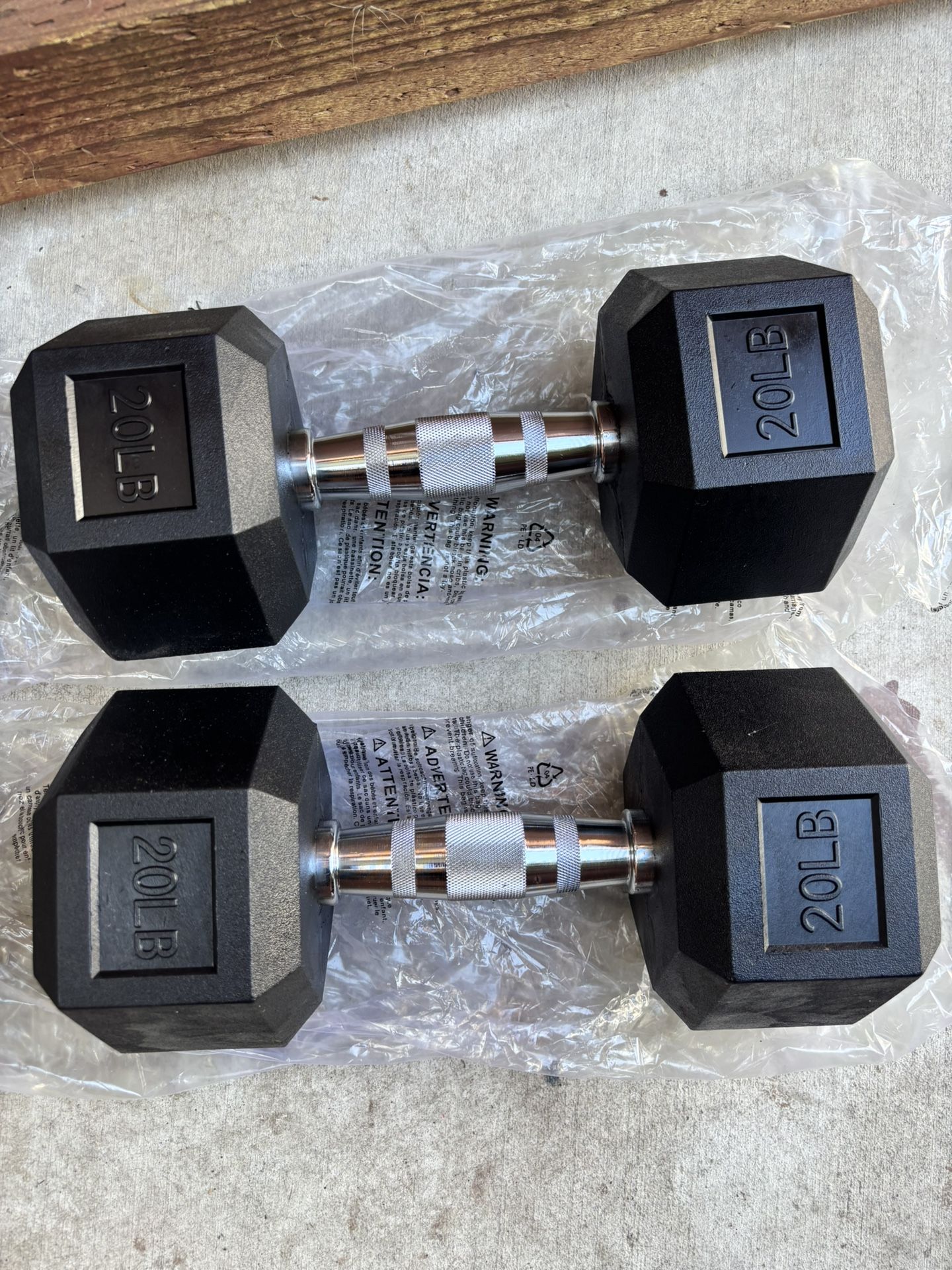 New Rubber Encased Hex Dumbbell Weights 20 lbs Pair Black