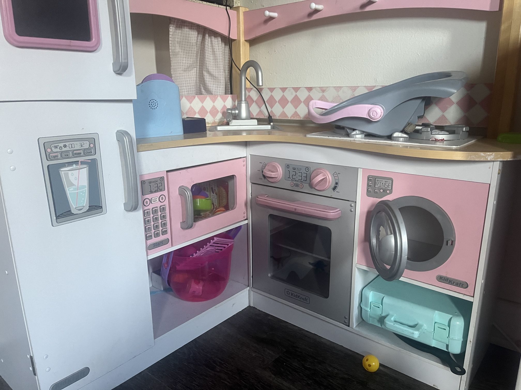 Play Kitchen